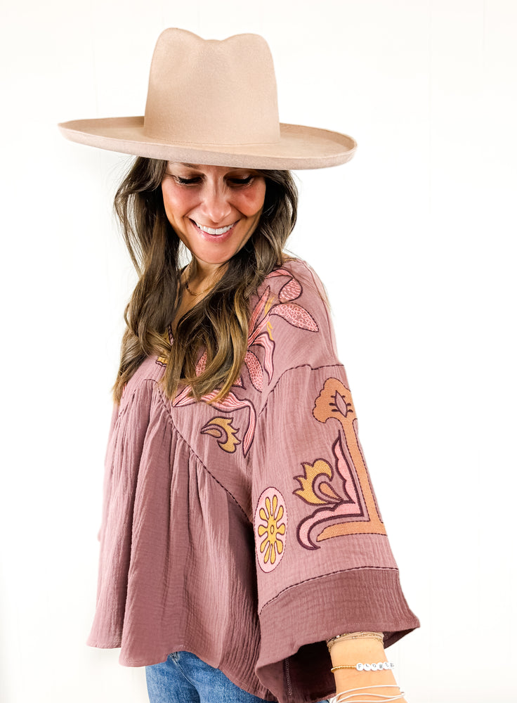 
                  
                    Sunbeam Blouse ((mauve))
                  
                