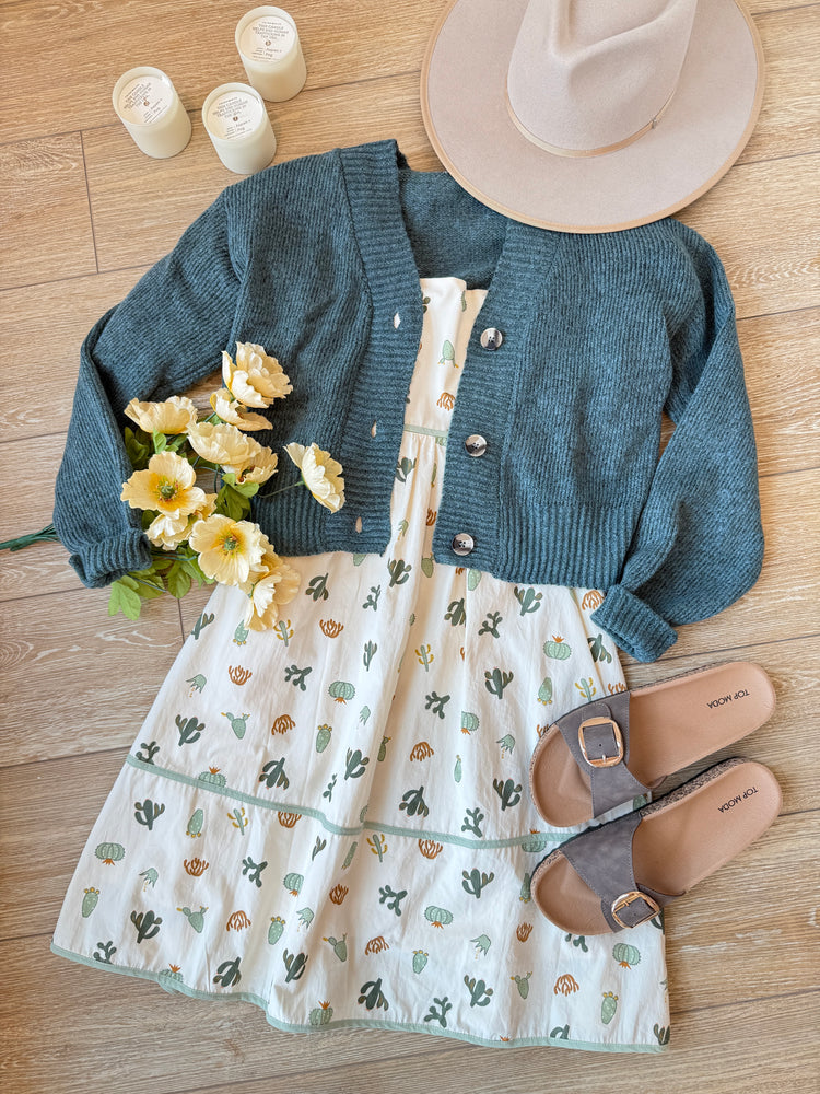 
                  
                    Manitou Cardigan (Evergreen)
                  
                