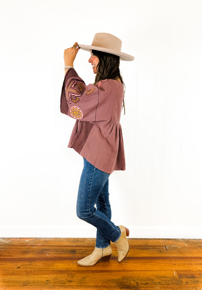 
                  
                    Sunbeam Blouse ((mauve))
                  
                