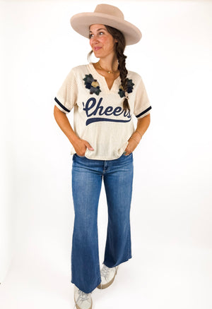 
                  
                    Cheers Tee (Beige)
                  
                