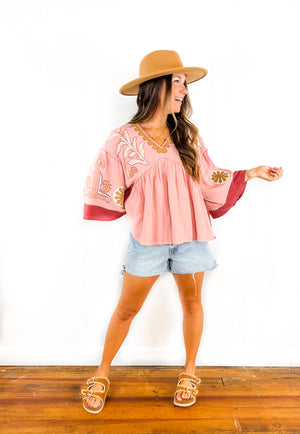 
                  
                    Sunbeam Blouse ((coral))
                  
                