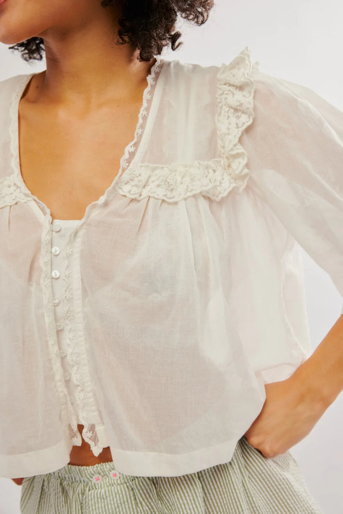 
                  
                    Luna Blouse ((Optic White))
                  
                