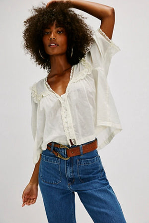 
                  
                    Luna Blouse ((Optic White))
                  
                