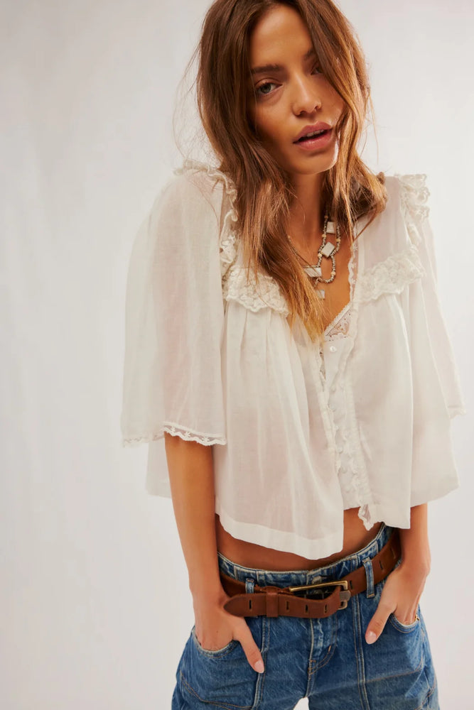 
                  
                    Luna Blouse ((Optic White))
                  
                