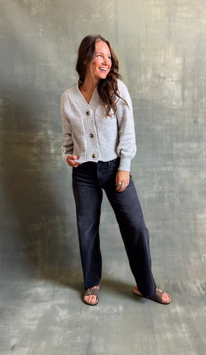 
                  
                    Manitou Cardigan (Fog)
                  
                
