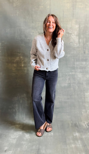 
                  
                    Manitou Cardigan (Fog)
                  
                