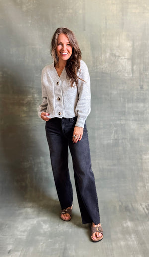 
                  
                    Manitou Cardigan (Fog)
                  
                