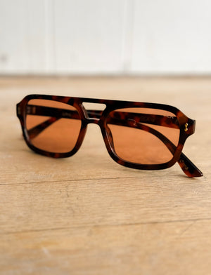 
                  
                    Royal Sunglasses ((tortoise shell))
                  
                