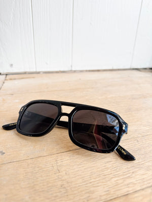 
                  
                    Royal Sunglasses ((black))
                  
                