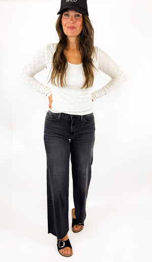 
                  
                    Kimmy Jean (washed black)
                  
                