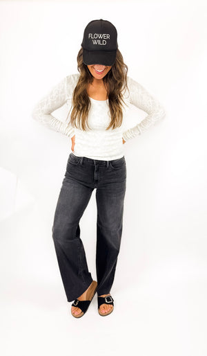 
                  
                    Kimmy Jean (washed black)
                  
                