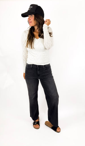
                  
                    Kimmy Jean (washed black)
                  
                