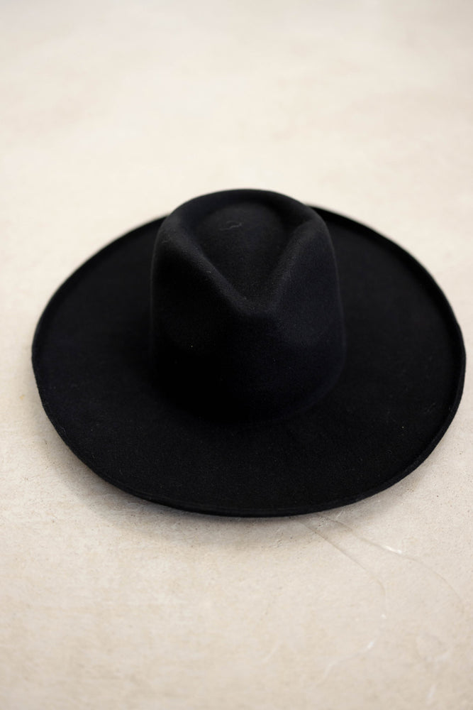 
                  
                    Lenny Hat ((Black))
                  
                