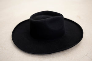 
                  
                    Lenny Hat ((Black))
                  
                