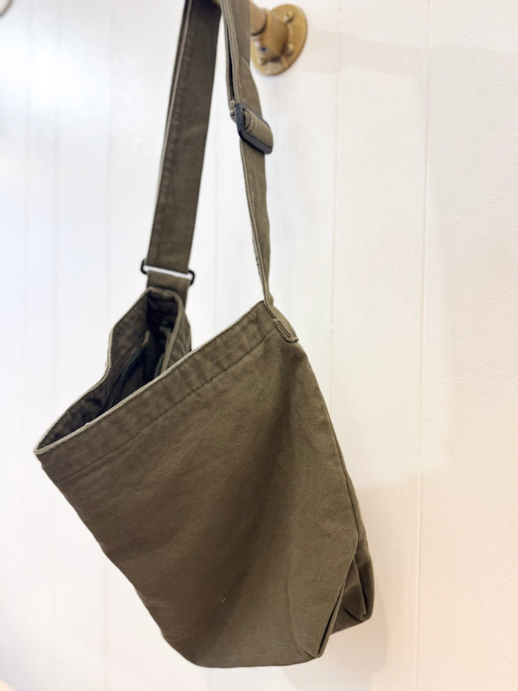 
                  
                    Wanderer Bag (Olive)
                  
                