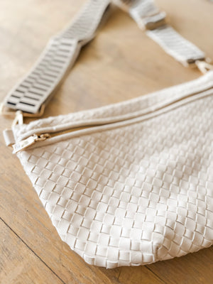 
                  
                    Woven Crossbody Bag ((cream))
                  
                