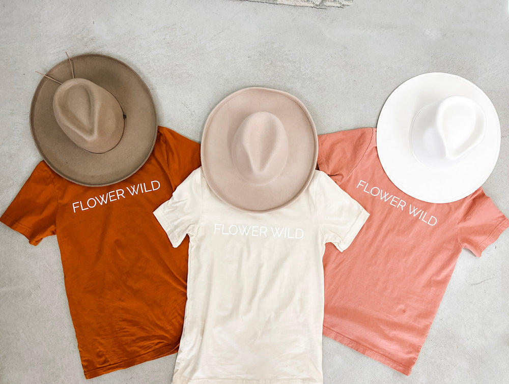 
                  
                    FLOWER WILD tee ((peachy coral))
                  
                